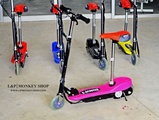 Scooter ไฟฟ้า ‪＃&lrm;ล็อตใหม่‬ เข้ามาแล้วจ้าา มี 5 สีให้เลือก สีฟ้า สีเหลือง สีดำ สีแดง สีชมพู รับน้ำหนัา