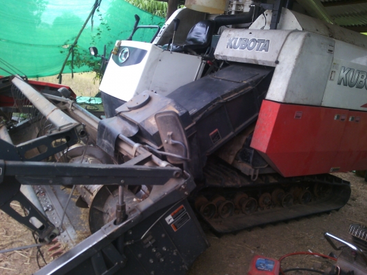 ขายรถเกี่ยวข้าวkubotadc95 ขายรถเกี่ยวข้าวkubotadc95