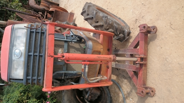 ขายรถไฟไหม้ คูโบต้า 45Di.   พร้อมเครื่อง+ เกียร์ดี  พร้อมชุดดันหน้า  ทั้งตันตามรูป 60,000 บาท