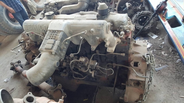 ขาย เครื่องยนต์ HINO EM100 220 แรงม้า สตาร์ทติดใช้งานได้ ไม่มีใบคุมเครื่อง