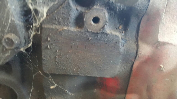 ขาย เครื่องยนต์ HINO EM100 220 แรงม้า สตาร์ทติดใช้งานได้ ไม่มีใบคุมเครื่อง