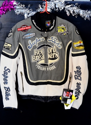 #จัดโปโมชั่น ลดราคา แบบสุดๆ มโหฬาร หมดเขตสิ้นเดือนนี้เสื้อ Yellow corn  ออกทริป ของเข้า  ยี่ห้อ JAPAN ของนำเข้า เสื้อ YELLOW CORN ของแท้ 100 \%