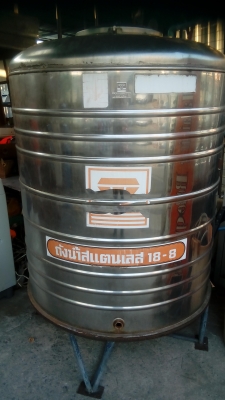 ชายแท้งนำ้สเตนเลส