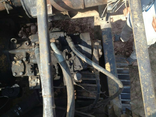 ขาย335,000 รถแบคโฮKOMATSU pc200-3 คอนโทรลสั้น เครื่อง 6D15 เล่มทะเบียน 090-772-3710 090-772-3708 ขาย335,000 รถแบคโฮKOMATSU pc200-3 คอนโทรลสั้น เครื่อง 6D15 เล่มทะเบียน 090-772-3710 090-772-3708