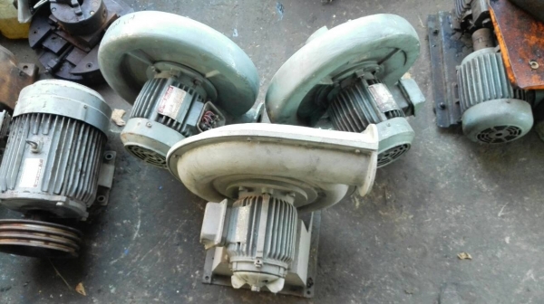 Sell>> โบวเวอร์เสื้ออลูมิเนียม 1 HP. 3000 RPM. 380V. รอบเร็วลมแรง มา 3 ตัว พร้อมใช้งาน.