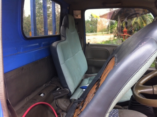 4ล้อisuzu ELF เครื่อง4JG2 100แรงม้าไม่ติดเวลา พร้อมใช้ ชุดโอนครบ