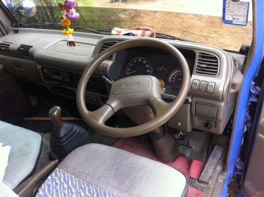 4ล้อisuzu ELF เครื่อง4JG2 100แรงม้าไม่ติดเวลา พร้อมใช้ ชุดโอนครบ