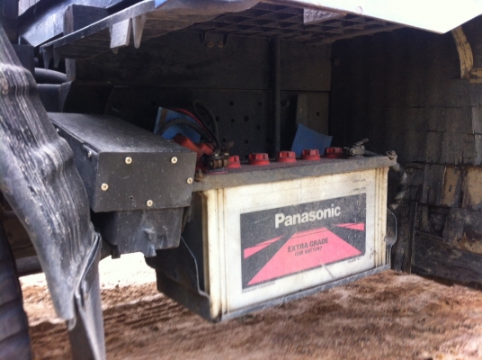 4ล้อisuzu ELF เครื่อง4JG2 100แรงม้าไม่ติดเวลา พร้อมใช้ ชุดโอนครบ