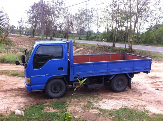 4ล้อisuzu ELF เครื่อง4JG2 100แรงม้าไม่ติดเวลา พร้อมใช้ ชุดโอนครบ