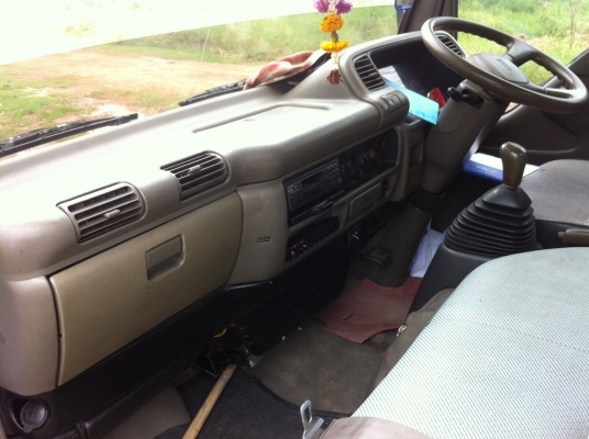 4ล้อisuzu ELF เครื่อง4JG2 100แรงม้าไม่ติดเวลา พร้อมใช้ ชุดโอนครบ