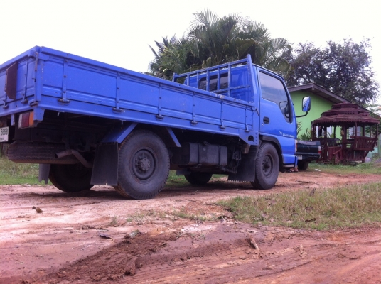 4ล้อisuzu ELF เครื่อง4JG2 100แรงม้าไม่ติดเวลา พร้อมใช้ ชุดโอนครบ