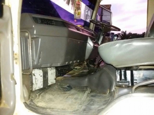 ขายรถบรรทุกสิบล้อดัมพ์ Mitsubishi turbo TF#7,4xx ปี 40 เครื่องเดิม 6d16 turbo-220 แรง เกียร์เดิม