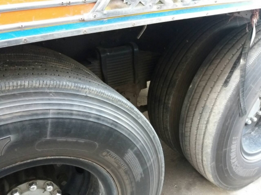 รถฮีโน่ 10 ล้อ ( ไม่ดั้ม )  FM1M  220 แรงม้า. ปี 48.   สนใจติดต่อ  081 - 6079515