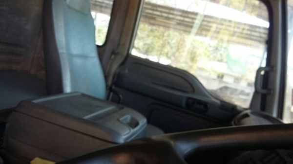 รถอีซุซุ 10 ล้อดั้ม FXZ 270 แรงม้า ปี 47.    สนใจติดต่อ  081 - 6079515