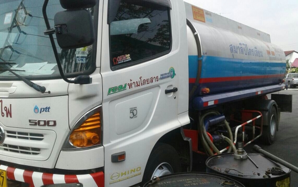 ขายดาวน์ 480,000บ ขายสด 1,090,000บ หกล้อ ฮีโน่ FC 9J150ปี56 ซีรี่500 บรรทุกน้ำมัน 8,000ลิต สภาพนางฟ้าสวยจัดเหมือนใหม่ วิ่งแค่ 60,000กม ทะเบียนพร้อมโอน