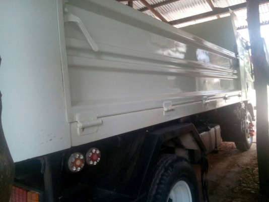 รถอีซุซุ 6 ล้อดั้ม NPR 150 แรงม้า ปี 53.   ( รถวิ่ง 3xx,xxx กม. )     สนใจติดต่อ  081 - 6079515