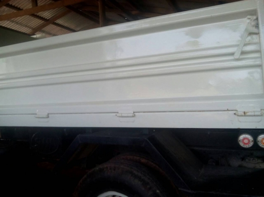 รถอีซุซุ 6 ล้อดั้ม NPR 150 แรงม้า ปี 53.   ( รถวิ่ง 3xx,xxx กม. )     สนใจติดต่อ  081 - 6079515