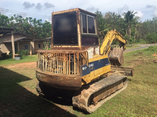 ขายรถแบคโฮ KOMATSU PC40-6 เครื่อง 36แรงม้า สภาพดี สนใจโทร 081-970-1072 ขายรถแบคโฮ KOMATSU PC40-6 เครื่อง 36แรงม้า สภาพดี สนใจโทร 081-970-1072