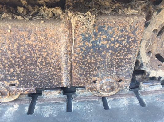 ขายรถแบคโฮ KOMATSU PC40-6 เครื่อง 36แรงม้า สภาพดี สนใจโทร 081-970-1072