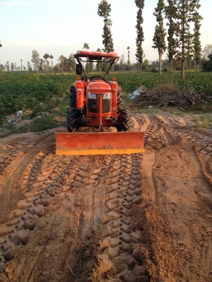 ขายรถไถ L4708 พร้อมผาน6/22 ตราช้าง สภาพสวยยางเต็ม4เส้นพร้อมใช้งาน