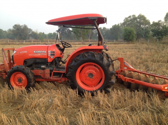 ขายรถไถ L4708 พร้อมผาน6/22 ตราช้าง สภาพสวยยางเต็ม4เส้นพร้อมใช้งาน