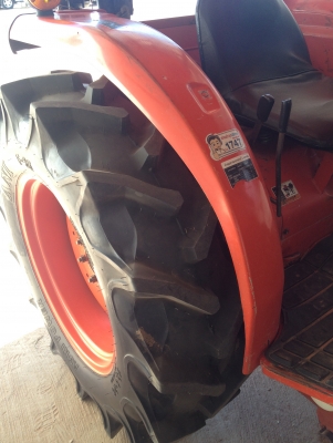 ขายรถไถ L4708 พร้อมผาน6/22 ตราช้าง สภาพสวยยางเต็ม4เส้นพร้อมใช้งาน