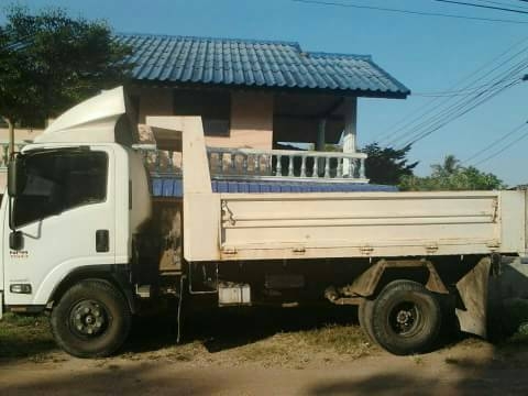 6 ล้อดั้มอีซูสุ  150 แรงม้า   (  รถห้างแท้  )   เดิมๆๆ  พร้อมใช้งาน เล่มพร้อม....