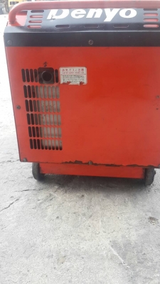 เครื่องปั่นไฟพร้อมเชื่อมยี่ห้อเดนโย้เครื่องเบนซิน4จังหวะแบบตู้เก็บเสียงสภาพสวยของญี่ปุ่นแท้เก่าเก็บราคา 22,000บาท