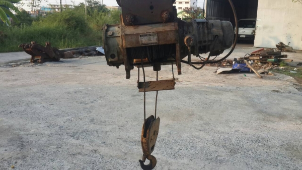 ลอกขนาด 1 ตัน มิซูบิชิ เก่าญี่ปุ่น ขายตามสภาพไฟ3สาย200v. ราคา15,000บาท ลอกขนาด 1 ตัน มิซูบิชิ เก่าญี่ปุ่น ขายตามสภาพไฟ3สาย200v. ราคา15,000บาท