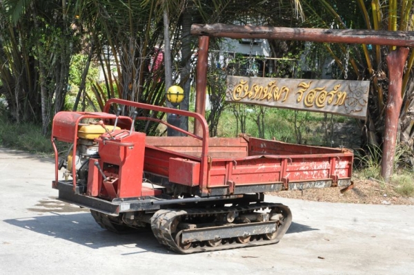 ขายรถบรรทุก ตีนตะขาบROBIN มีเกียร์ สภาพ เดิมญี่ปุ่น อะเนคประสงค์ 19,500เท่านั้น!!