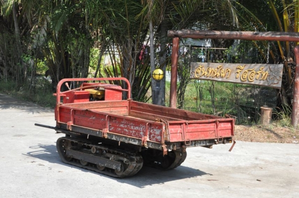 ขายรถบรรทุก ตีนตะขาบROBIN มีเกียร์ สภาพ เดิมญี่ปุ่น อะเนคประสงค์ 19,500เท่านั้น!!