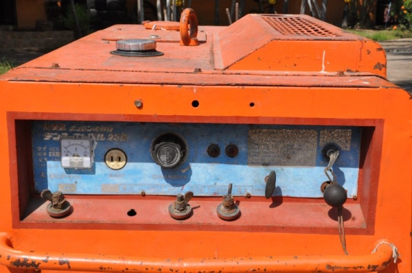 ขายเครื่องปั่นไฟ พร้อมเชื่อมได้ DENYO 5KV. 220v. สวยเดิมจากญี่ปุ่นยังไม่เคยใช้ในไทย 35,000เท่านั้น