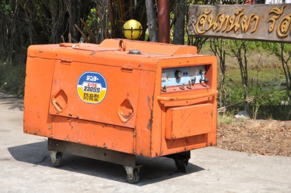 ขายเครื่องปั่นไฟ พร้อมเชื่อมได้ DENYO 5KV. 220v. สวยเดิมจากญี่ปุ่นยังไม่เคยใช้ในไทย 35,000เท่านั้น