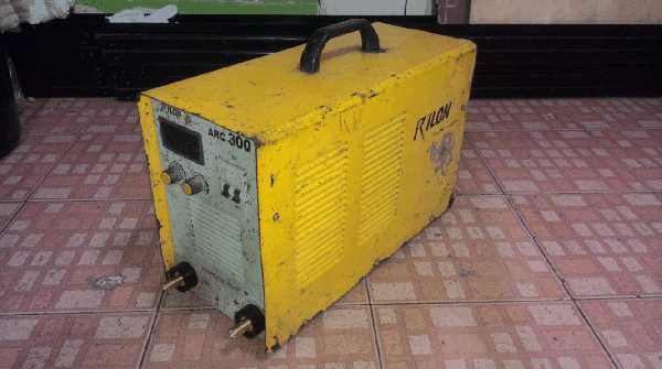 ขายด่วนตู้เชื่อมไฟฟ้าระบบอินเวอเตอร์ RILON ARC300