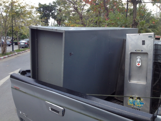 ขายตู้ล๊อคเกอร์ / ถังน้ำเย็น