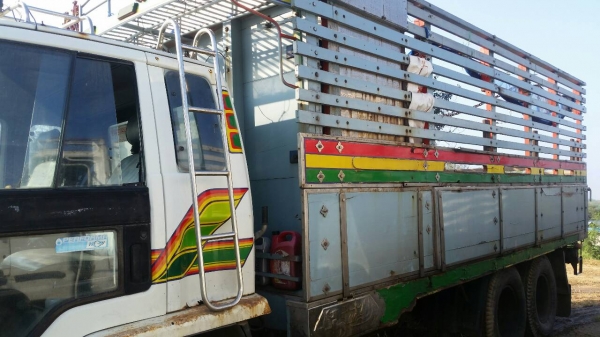 รถสิบล้อ JCM ติดแก๊ส เครื่องร็อค เกียร์ร็อค จิฟฟี่ พวงมาลัยเพาเวอร์ แก๊สลงเล่มเอกสารพร้อมโอน