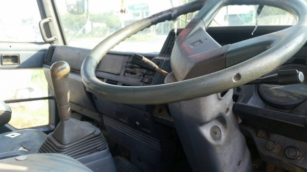 รถสิบล้อ JCM ติดแก๊ส เครื่องร็อค เกียร์ร็อค จิฟฟี่ พวงมาลัยเพาเวอร์ แก๊สลงเล่มเอกสารพร้อมโอน