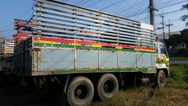 รถสิบล้อ JCM ติดแก๊ส เครื่องร็อค เกียร์ร็อค จิฟฟี่ พวงมาลัยเพาเวอร์ แก๊สลงเล่มเอกสารพร้อมโอน