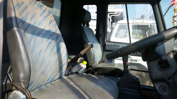 รถสิบล้อ JCM ติดแก๊ส เครื่องร็อค เกียร์ร็อค จิฟฟี่ พวงมาลัยเพาเวอร์ แก๊สลงเล่มเอกสารพร้อมโอน