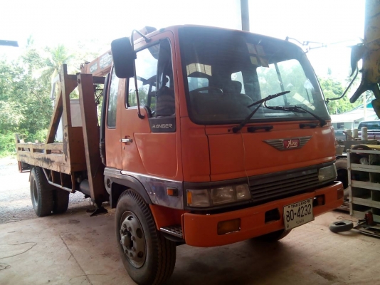 รถ 6 ล้อติดเครน