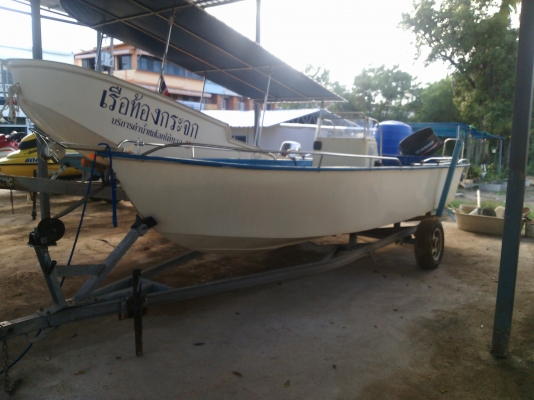 เรือไฟเบอร์ 18ฟุต เครื่องยามาฮ่า 40แรงม้า Trailerเหล็กชุบ ถังน้ำมัน 60ลิตร