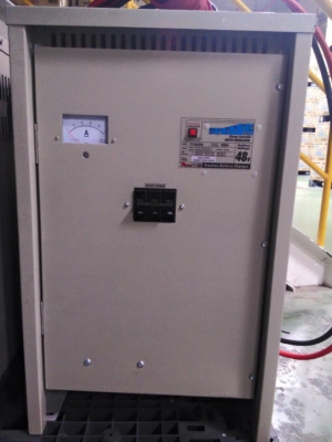ตู้ชาร์ทรถโฟล์คลิฟท์ไฟฟ้าตราเพชรของใหม่กับมือสอง3เฟส 48V  60,80,100 A