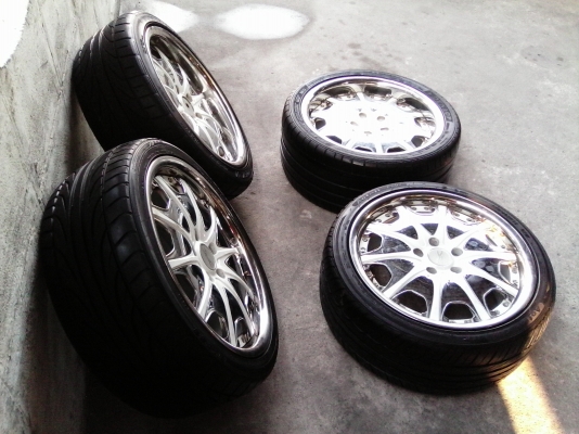 ล้อแม็ก 18นิ้ว 5รู114 พร้อมยาง สวยๆ 4 ล้อ ราคา 7990 บาท