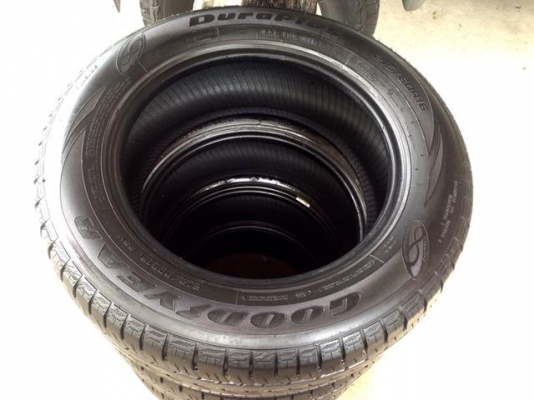 - ขายยาง Goodyear  215/60/16
