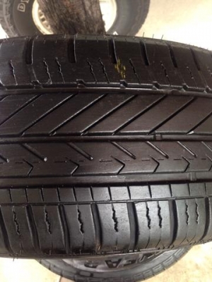 - ขายยาง Goodyear  215/60/16