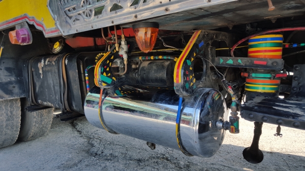 ขายหน้ายางเพลาเดียวช่วงล่างใหญ่เครื่อง175 เบรคจิฟฟีา คัทซีสวยมาก คานหน้าใหญ่ คานหลังเดิมเป็น2เพลาตอนเป็นเพลาเดียว