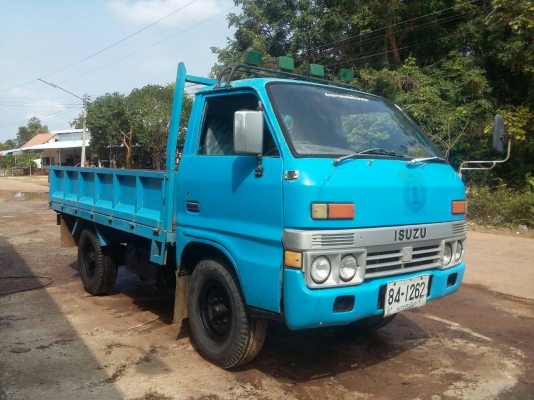 รถสี่ล้อ isuzu TL เครื่องลงเล่ม 74 แรง เครื่องดีไม่มีไอ คันซีสวย รถพร้อมใช้งาน เอกสารเล่มทะเบียนครบ ทะเบียน ม.79