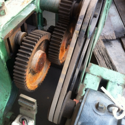 เครื่องม้วนเหล็ก ขนาดกระทัดรัด 3โรลเลอร์ หน้าตัดโรล 3 นิ้ว มอเตอร์ 1แรง 3 เฟสลองเครื่องได้ไม่มีวันหยุดครับ เครื่องม้วนเหล็ก ขนาดกระทัดรัด 3โรลเลอร์ หน้าตัดโรล 3 นิ้ว มอเตอร์ 1แรง 3 เฟสลองเครื่องได้ไม่มีวันหยุดครับ