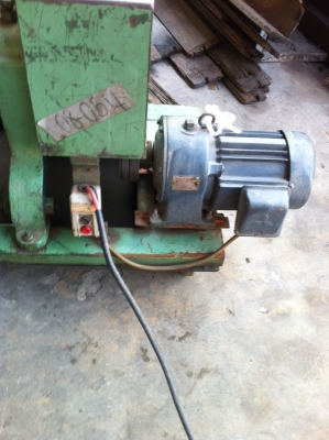 เครื่องม้วนเหล็ก ขนาดกระทัดรัด 3โรลเลอร์ หน้าตัดโรล 3 นิ้ว มอเตอร์ 1แรง 3 เฟสลองเครื่องได้ไม่มีวันหยุดครับ เครื่องม้วนเหล็ก ขนาดกระทัดรัด 3โรลเลอร์ หน้าตัดโรล 3 นิ้ว มอเตอร์ 1แรง 3 เฟสลองเครื่องได้ไม่มีวันหยุดครับ