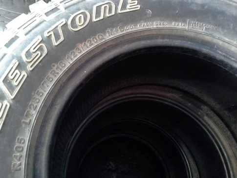 Deestone MT 265/75/16 ปี12 สภาพสวยๆ เหลือแค่ 2เส้น